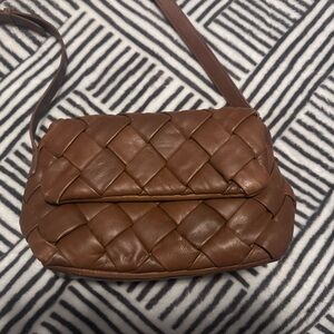 Magnetic Weave Purse